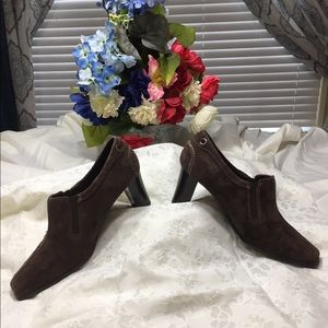 Access high heel shoe, still in original box